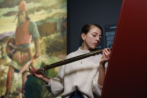 Das Schwert ist eine verhängnisvolle Erfindung der Bronzezeit: Es dient einzig dem Zweck, Menschen zu verletzen oder zu töten. © Bernisches Historisches Museum, Bern - FotoFoto: Stefan Wermuth